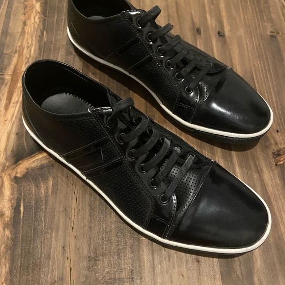 Kenneth Cole Low Top Sneakers (Leather) - Picture 4 of 4